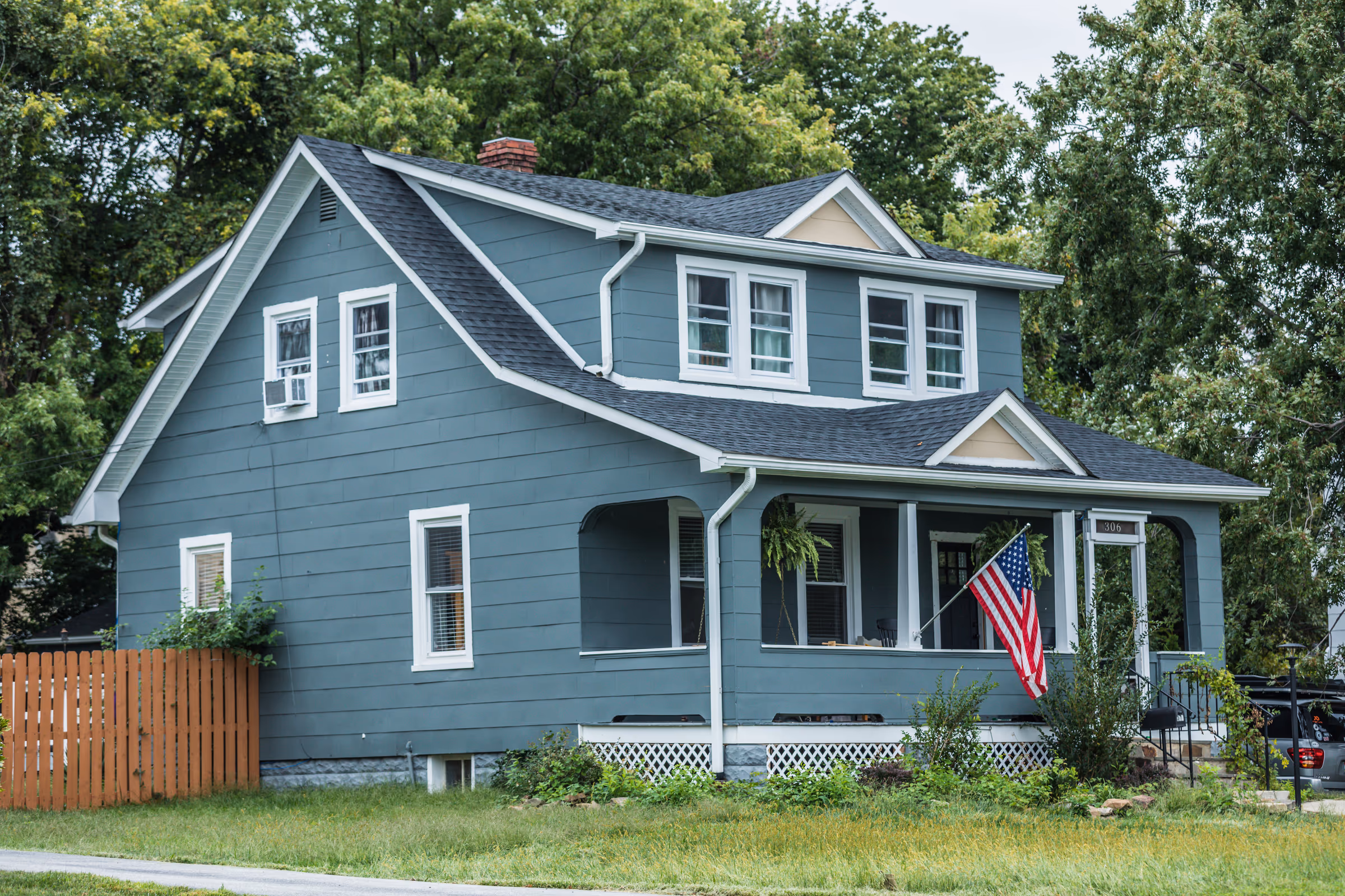 Roseburg, Oregon residential craftsman home — Douglas County real estate by Aaron Cherry